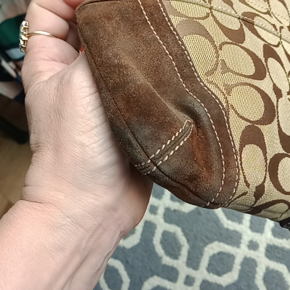 COACH Signature Brown Jacquard Leather - Picture 5 of 8